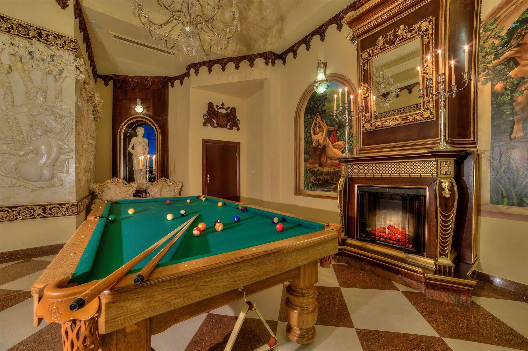 Hotel Krolewski Янув-Любельский Экстерьер фото